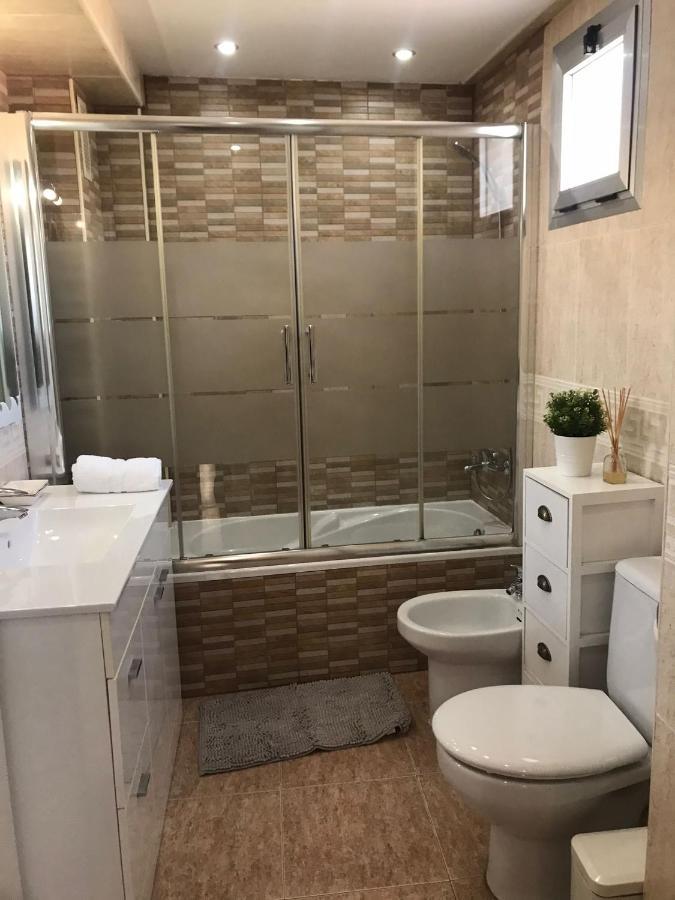 Apartamento Con Parking Gratis En El Centro, 2 Dormitorios Almeria Exterior photo